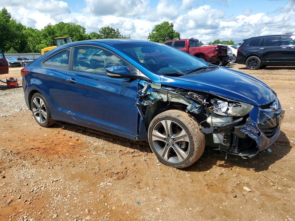 52804996 :رقم المزاد ، KMHDH6AHXEU027784 vin ، 2014 Hyundai Elantra Coupe مزاد بيع