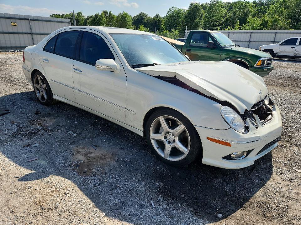53959546 :رقم المزاد ، WDBUF56X59B380437 vin ، 2009 Mercedes-benz E مزاد بيع
