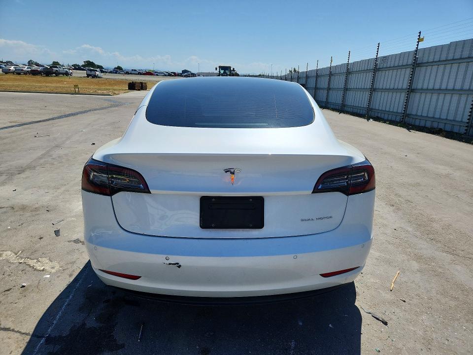 54822766 :رقم المزاد ، 5YJ3E1EB0MF995966 vin ، 2021 Tesla Model 3 مزاد بيع