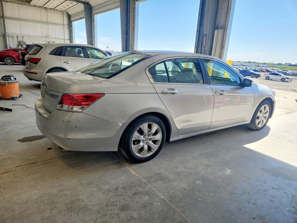 Aukcja sprzedaży 2010 Honda Accord, vin: 1HGCP2F82AA108621, numer aukcji: 52741256