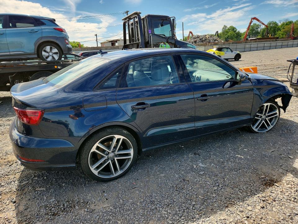 Продажа на аукционе авто 2018 Audi A3, vin: WAUB8GFF3J1028678, номер лота: 54940116