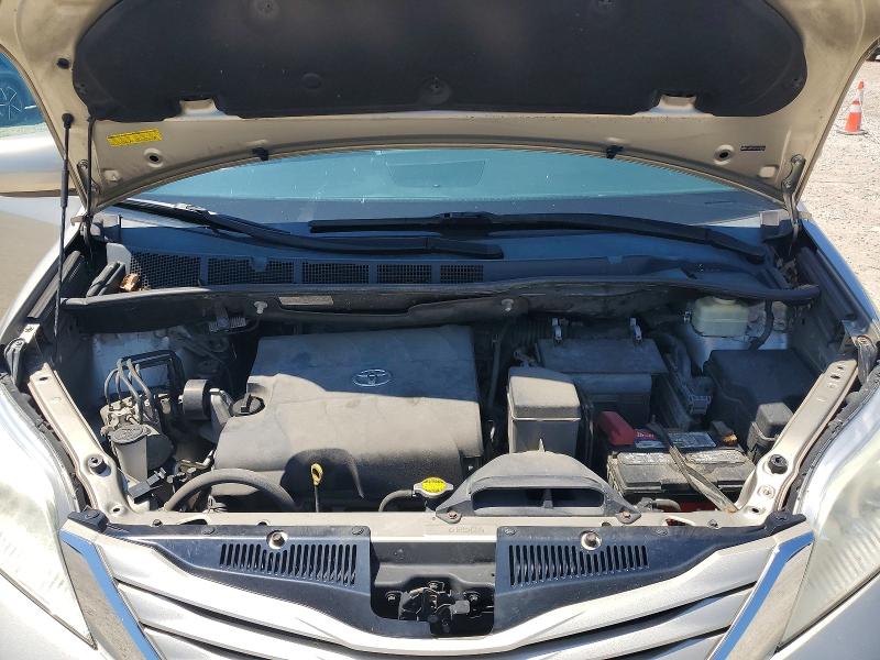 54133106 :رقم المزاد ، 5TDKK3DC0FS690055 vin ، 2015 Toyota Sienna مزاد بيع