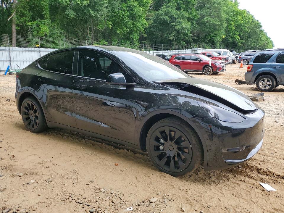 2024 Tesla Model Y მანქანა იყიდება აუქციონზე, vin: 7SAYGDED9RF050897, აუქციონის ნომერი: 54399616