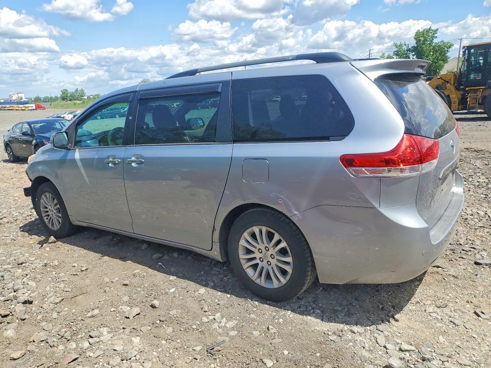 2013 Toyota Sienna მანქანა იყიდება აუქციონზე, vin: 5TDYK3DC2DS366709, აუქციონის ნომერი: 54827406