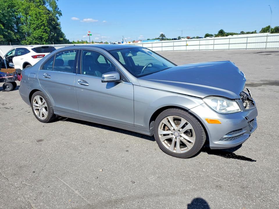 2014 Mercedes-benz C მანქანა იყიდება აუქციონზე, vin: WDDGF4HB8EA924199, აუქციონის ნომერი: 53907816
