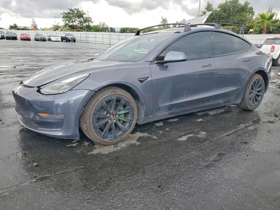 55198096 :رقم المزاد ، 5YJ3E1EB1MF975046 vin ، 2021 Tesla Model 3 مزاد بيع