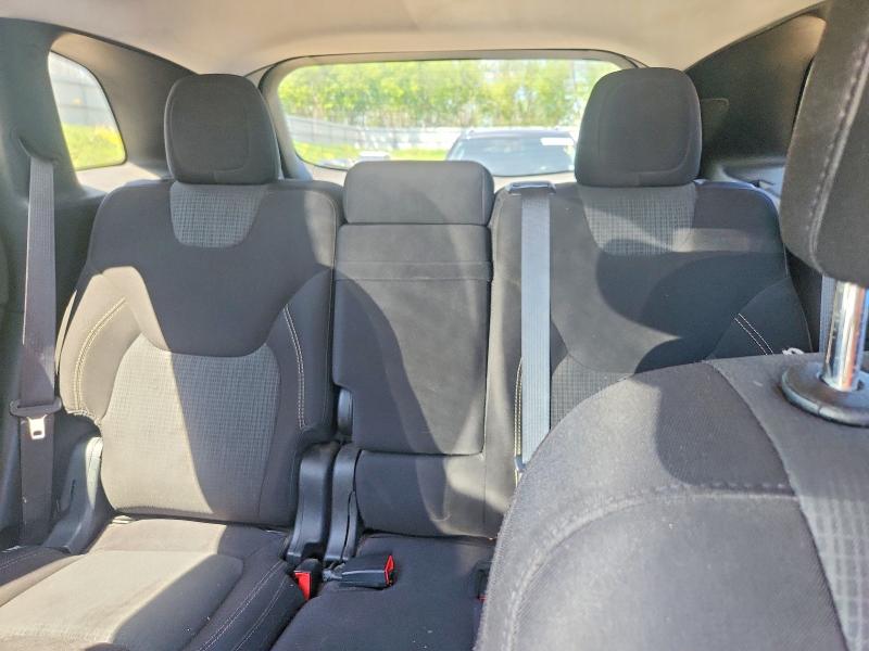 53369446 :رقم المزاد ، 1C4PJMCS8GW220980 vin ، 2016 Jeep Cherokee مزاد بيع