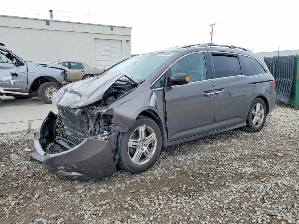 52666496 :رقم المزاد ، 5FNRL5H98BB034500 vin ، 2011 Honda Odyssey مزاد بيع