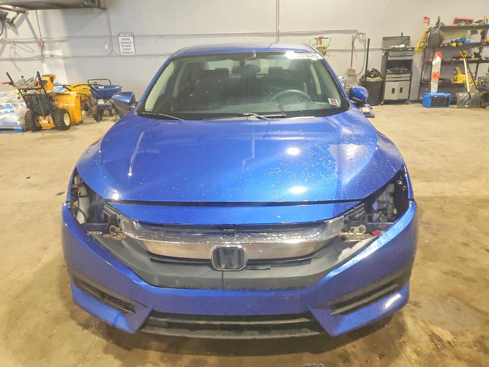 51773826 :رقم المزاد ، 2HGFC2F50JH000630 vin ، 2018 Honda Civic مزاد بيع