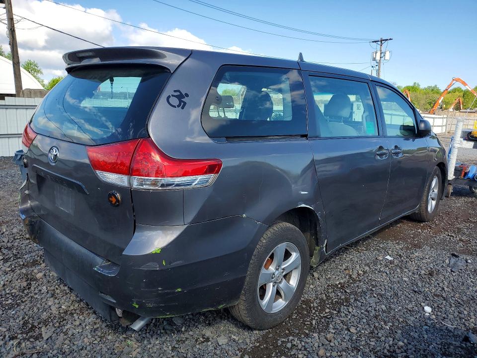 2014 Toyota Sienna მანქანა იყიდება აუქციონზე, vin: 5TDZK3DC5ES433874, აუქციონის ნომერი: 52905186