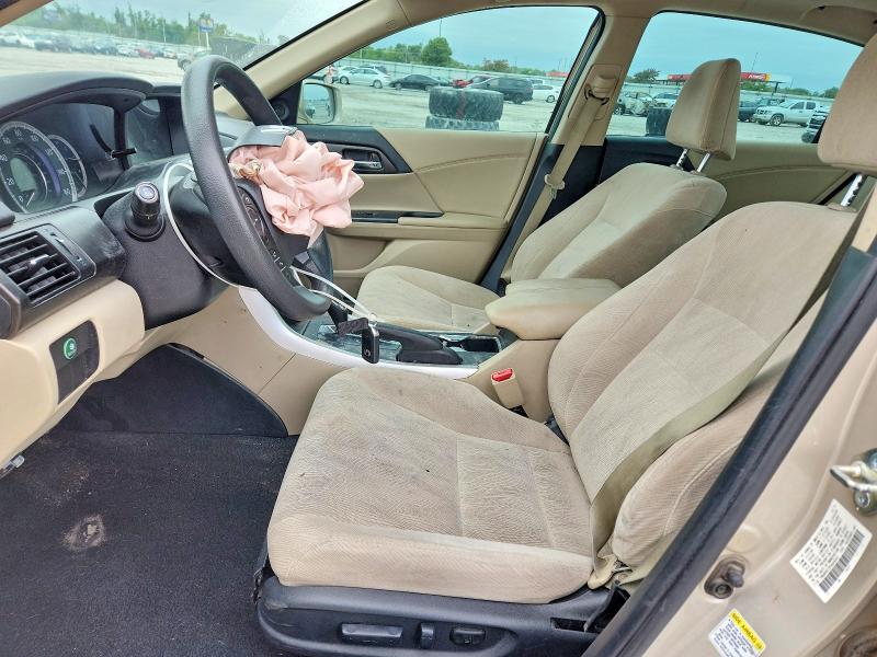 54230636 :رقم المزاد ، 1HGCR2F72FA049045 vin ، 2015 Honda Accord مزاد بيع