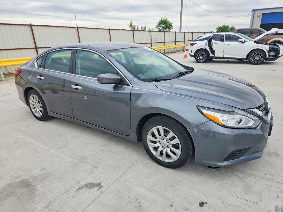 Продаж на аукціоні авто 2018 Nissan Altima, vin: 1N4AL3AP1JC255691, номер лоту: 52679386