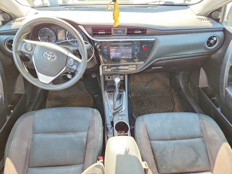 53704996 :رقم المزاد ، 5YFBURHE4JP831655 vin ، 2018 Toyota Corolla مزاد بيع