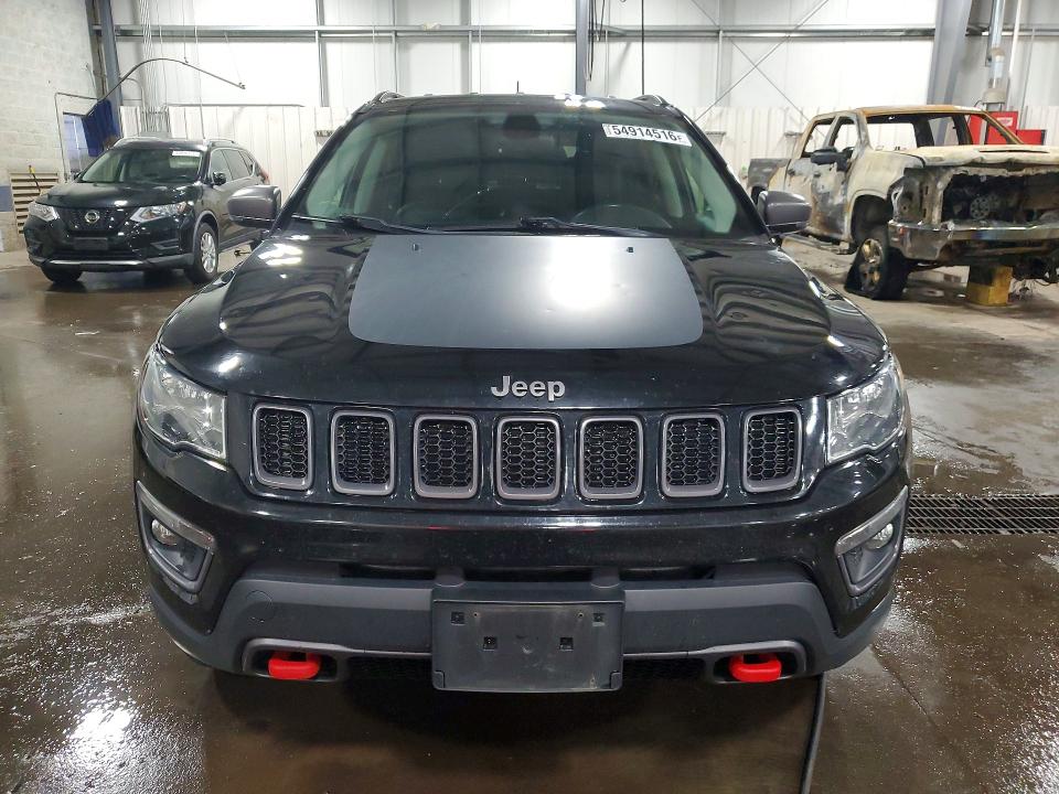 54914516 :رقم المزاد ، 3C4NJDDB6JT262731 vin ، 2018 Jeep Compass مزاد بيع