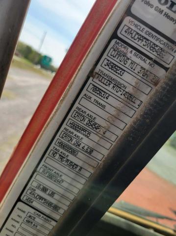 53071976 :رقم المزاد ، 4VHJCAPF5XN864862 vin ، 1999 Volvo Conventional مزاد بيع