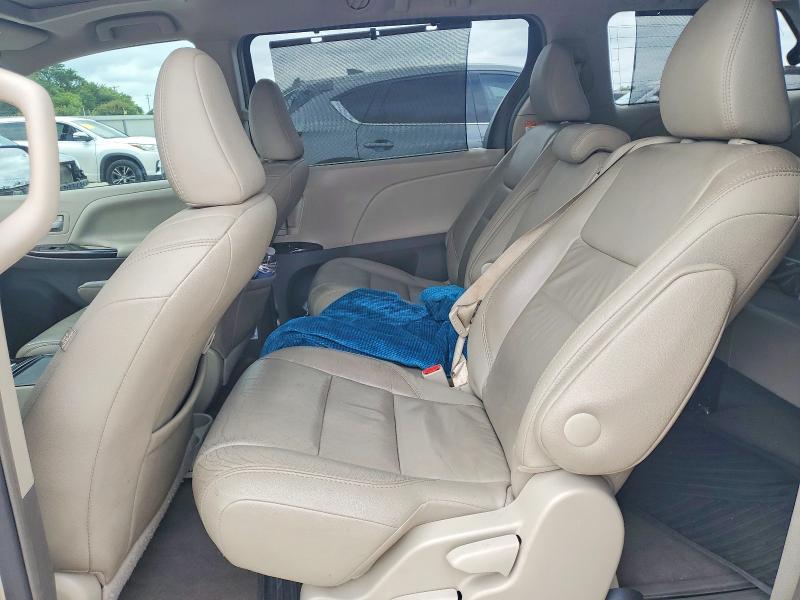Продажа на аукционе авто 2017 Toyota Sienna, vin: 5TDYZ3DC4HS823487, номер лота: 54089006