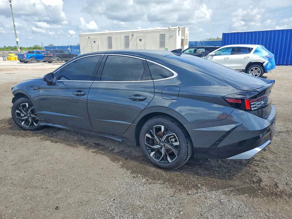 2025 Hyundai Sonata მანქანა იყიდება აუქციონზე, vin: KMHL64JA5SA495928, აუქციონის ნომერი: 52380406