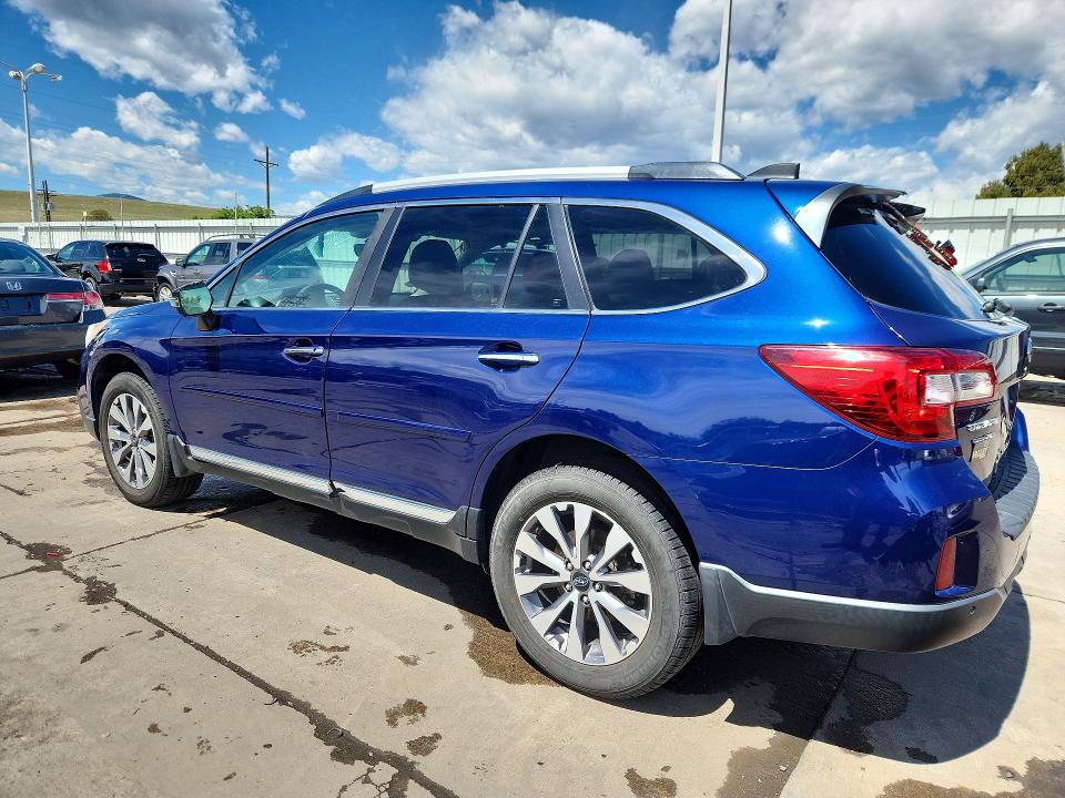2017 Subaru Outback მანქანა იყიდება აუქციონზე, vin: 4S4BSATC5H3307975, აუქციონის ნომერი: 54312236