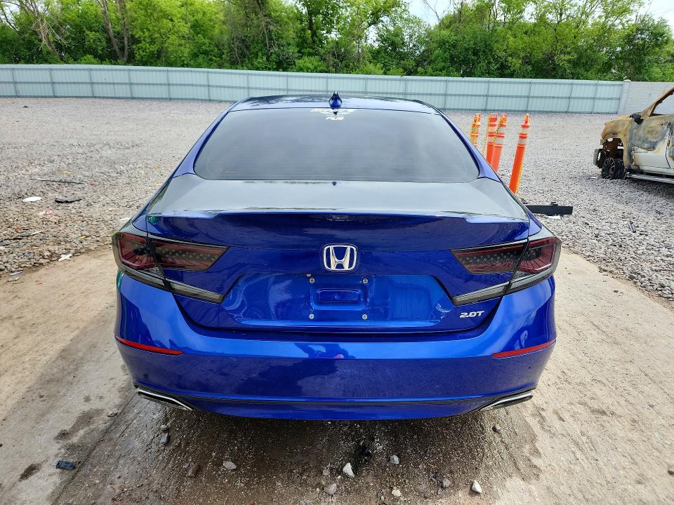 54512126 :رقم المزاد ، 1HGCV2F34JA019885 vin ، 2018 Honda Accord مزاد بيع