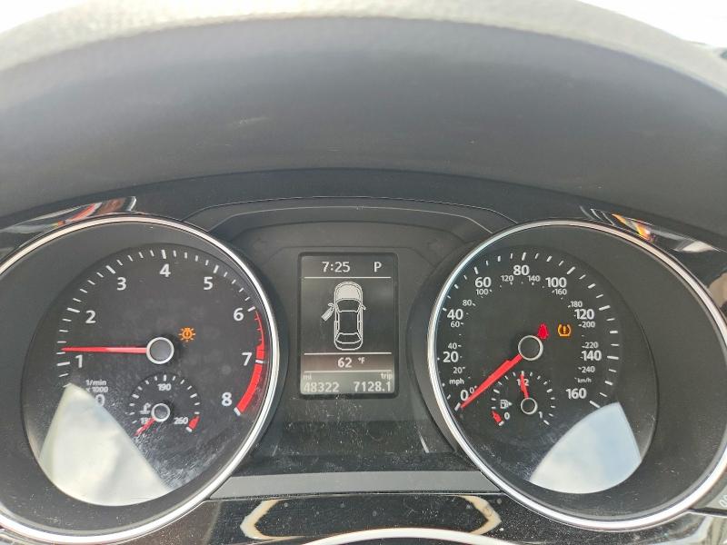 52765586 :رقم المزاد ، 3VWL17AJ3HM282182 vin ، 2017 Volkswagen Jetta مزاد بيع
