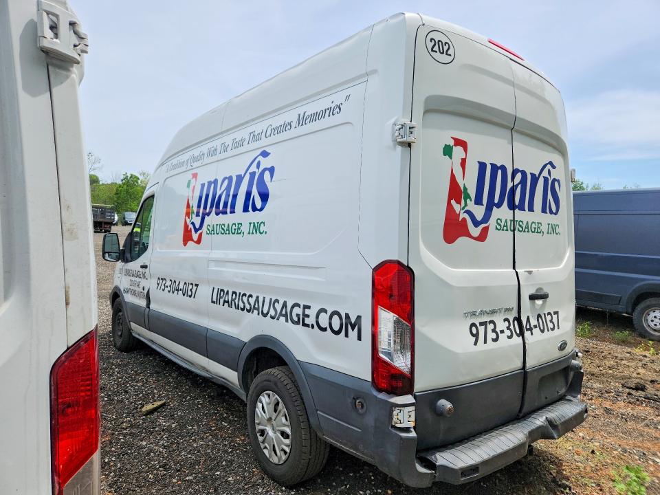 54674146 :رقم المزاد ، 1FTNR2XV3FKA08552 vin ، 2015 Ford Transit مزاد بيع