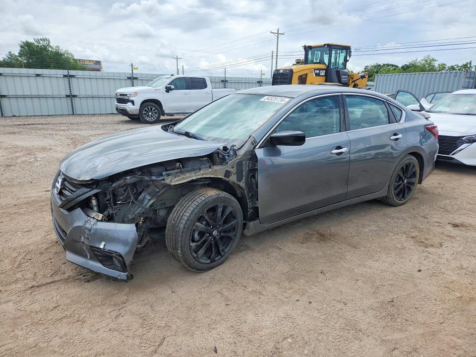 54520736 :رقم المزاد ، 1N4AL3AP8JC200543 vin ، 2018 Nissan Altima مزاد بيع