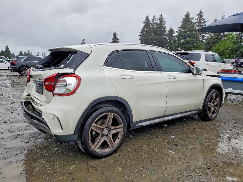 53702946 :رقم المزاد ، WDCTG4GB4HJ332823 vin ، 2017 Mercedes-benz Gla مزاد بيع