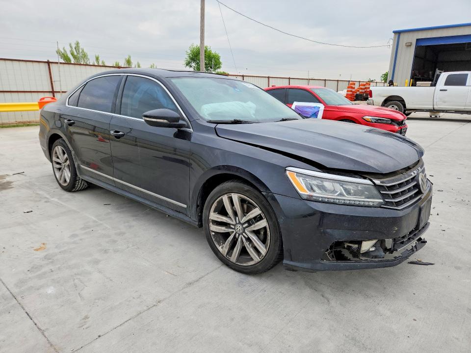 2017 Volkswagen Passat მანქანა იყიდება აუქციონზე, vin: 1VWCT7A34HC026551, აუქციონის ნომერი: 54115546