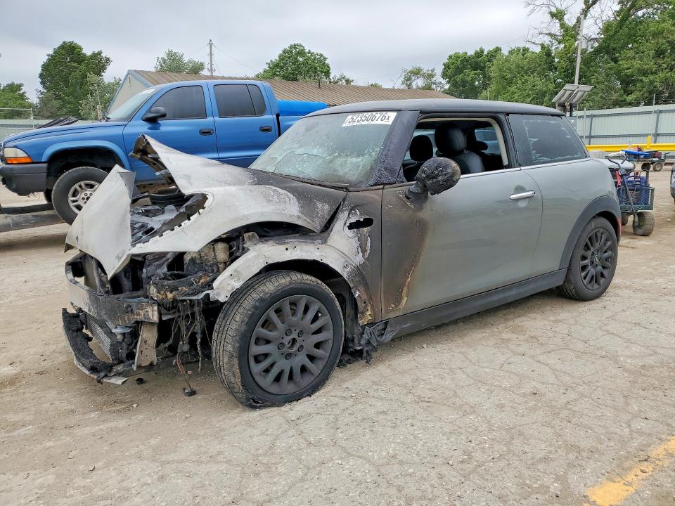 Продажа на аукционе авто 2019 Mini Cooper, vin: WMWXP5C55K2H29973, номер лота: 52350676