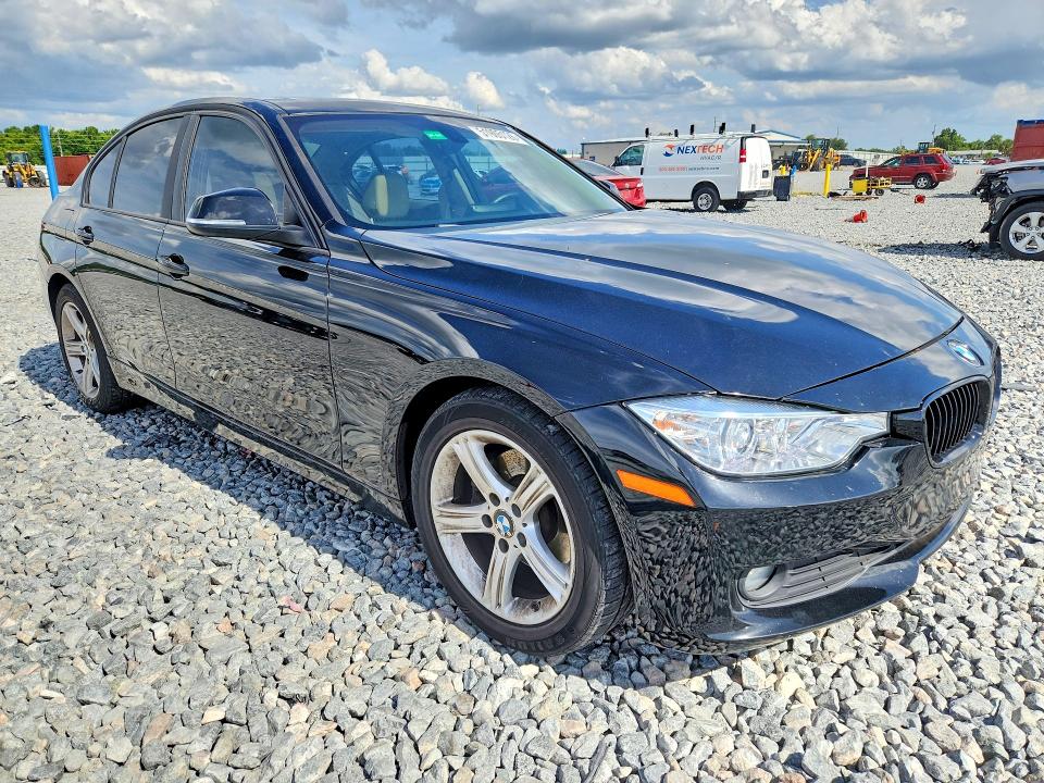 51905126 :رقم المزاد ، WBA3D3C59EK155830 vin ، 2014 Bmw 328 مزاد بيع