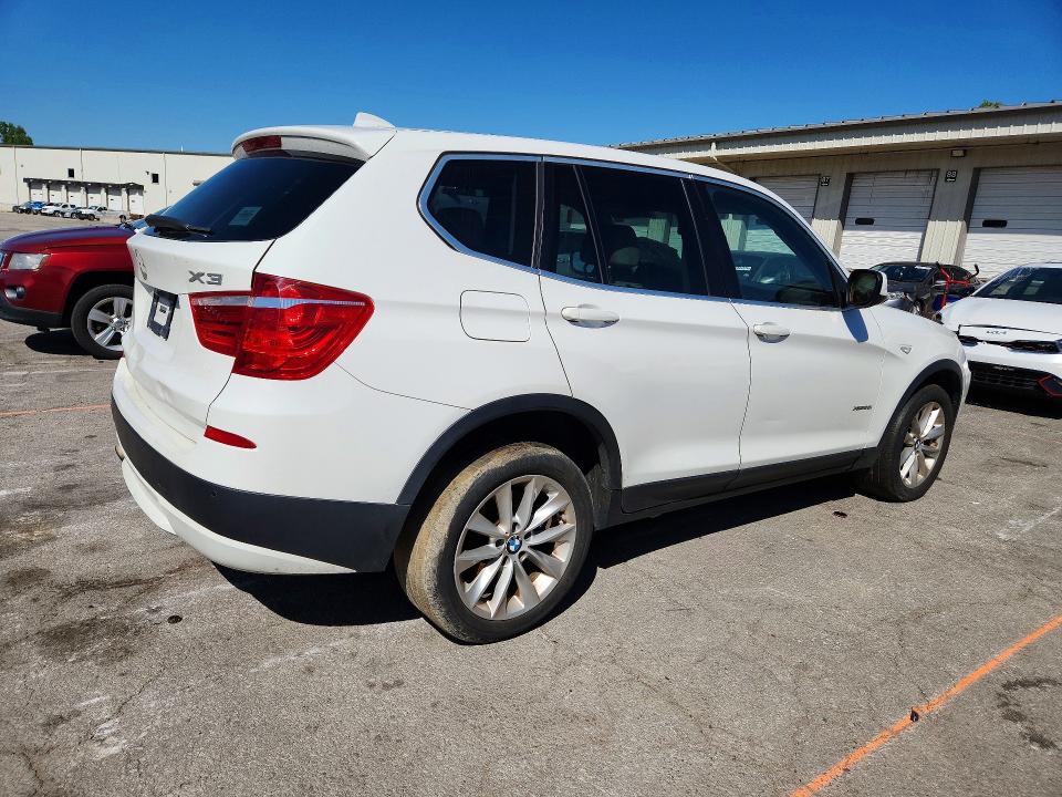 2013 Bmw X3 მანქანა იყიდება აუქციონზე, vin: 5UXWX9C54D0A08384, აუქციონის ნომერი: 53010166