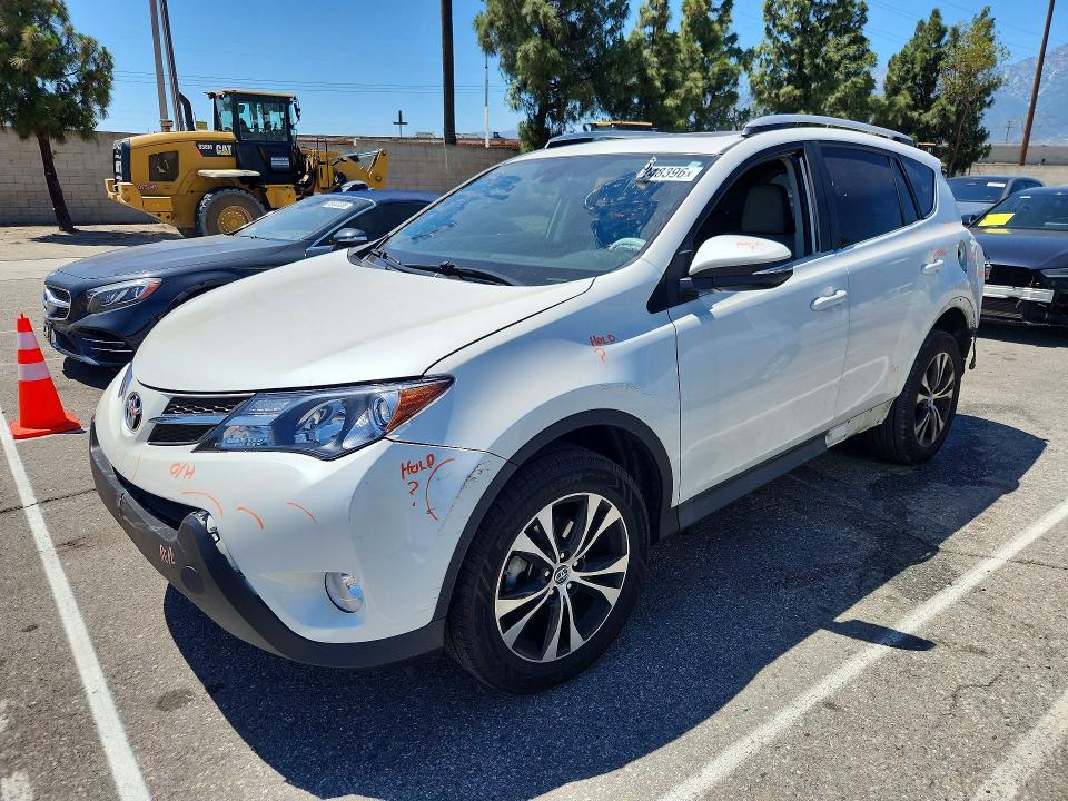 53248396 :رقم المزاد ، 2T3DFREV1FW251252 vin ، 2015 Toyota Rav4 مزاد بيع