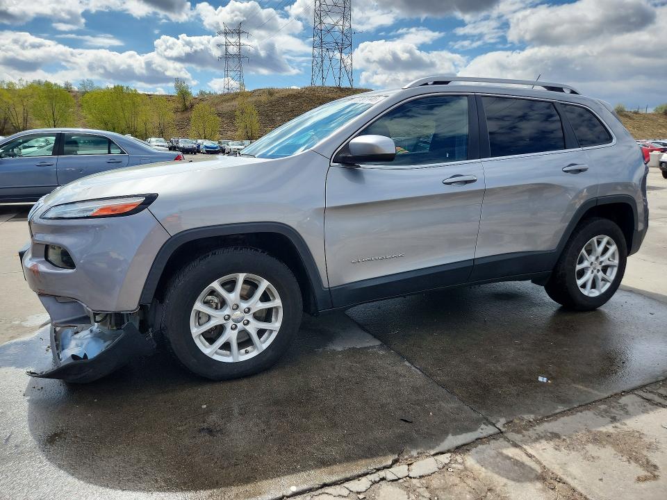 52091146 :رقم المزاد ، 1C4PJMCS0HW609002 vin ، 2017 Jeep Cherokee مزاد بيع
