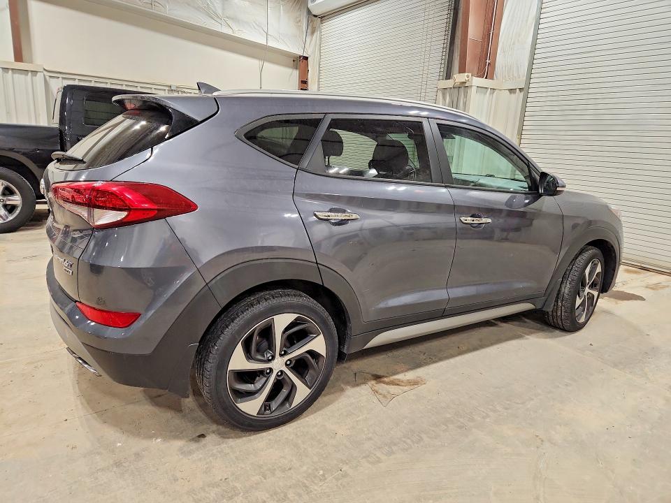 2017 Hyundai Tucson მანქანა იყიდება აუქციონზე, vin: KM8J3CA24HU304820, აუქციონის ნომერი: 53314006
