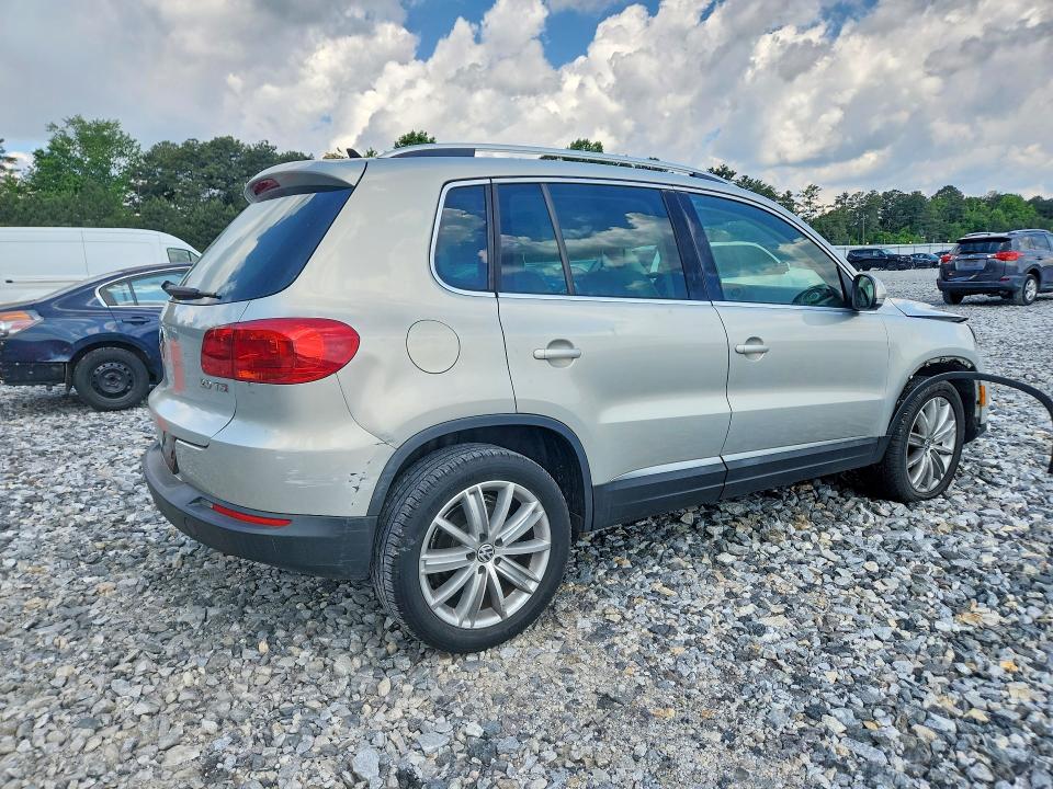 53961836 :رقم المزاد ، WVGAV7AX7DW557531 vin ، 2013 Volkswagen Tiguan مزاد بيع