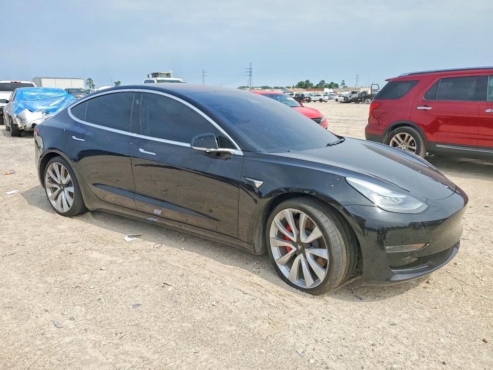 52886476 :رقم المزاد ، 5YJ3E1EBXJF170951 vin ، 2018 Tesla Mdl 3 مزاد بيع