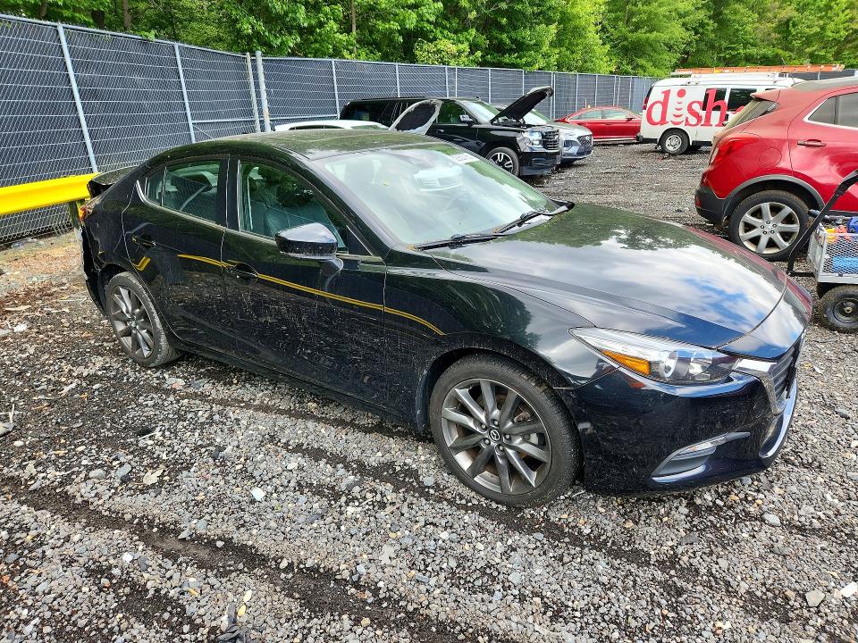 52933786 :رقم المزاد ، 3MZBN1V30JM270313 vin ، 2018 Mazda 3 مزاد بيع