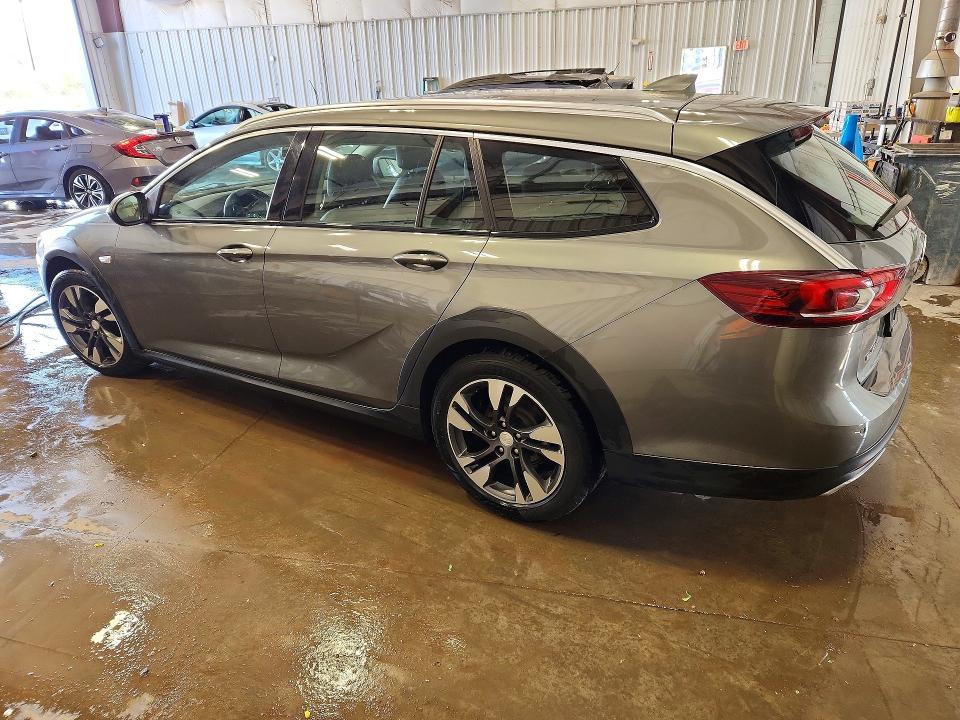 Auction sale of the 2018 Buick Regal Tourx, vin: W04GV8SX7J1174257, lot number: 52503686