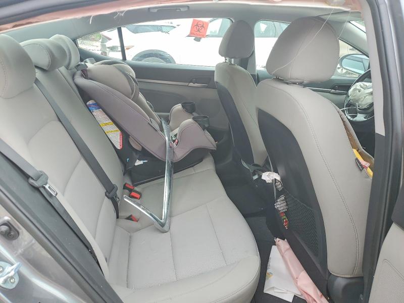 54017376 :رقم المزاد ، 5NPD84LF1JH395067 vin ، 2018 Hyundai Elantra مزاد بيع