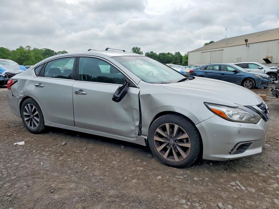 Продажа на аукционе авто 2017 Nissan Altima, vin: 1N4AL3AP0HC145838, номер лота: 54696966