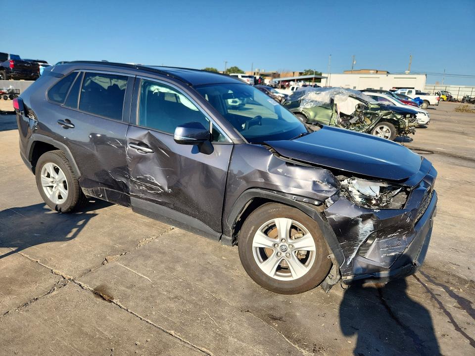 Продажа на аукционе авто 2021 Toyota Rav4, vin: 2T3W1RFV1MW106103, номер лота: 53327686