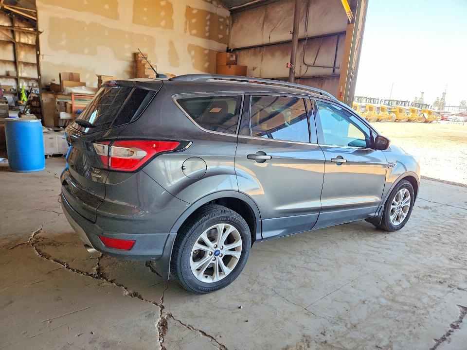 2018 Ford Escape მანქანა იყიდება აუქციონზე, vin: 1FMCU0GD5JUB85405, აუქციონის ნომერი: 55099966