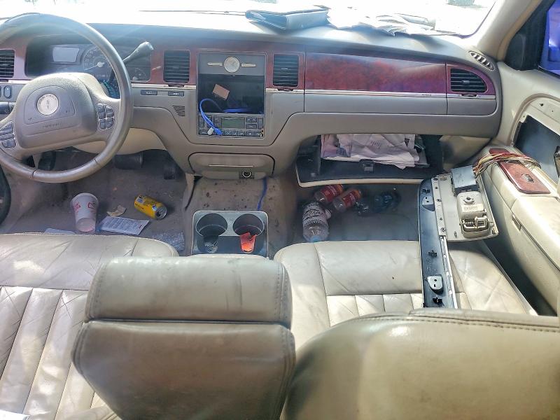 Продаж на аукціоні авто 2003 Lincoln Town Car, vin: 1LNHM82W83Y604808, номер лоту: 53097236
