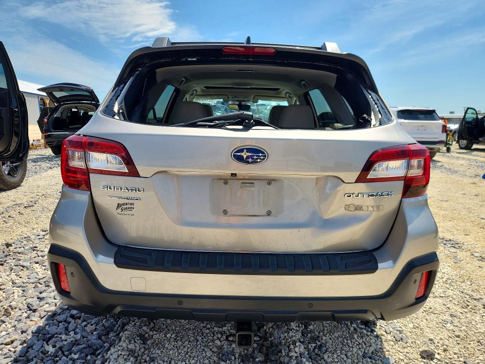 Продаж на аукціоні авто 2018 Subaru Outback, vin: 4S4BSANC7J3297615, номер лоту: 52702396