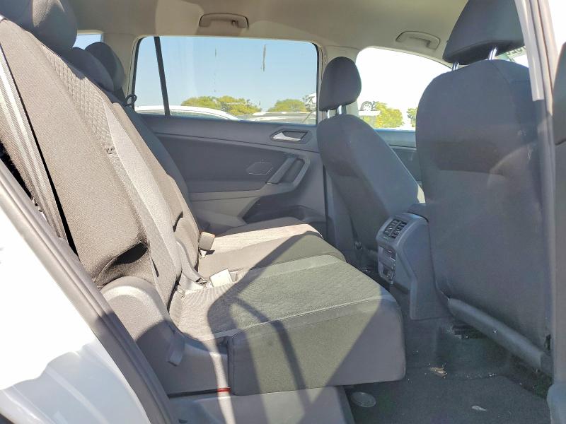 Продажа на аукционе авто 2019 Volkswagen Tiguan, vin: 3VV1B7AX4KM039324, номер лота: 54001326