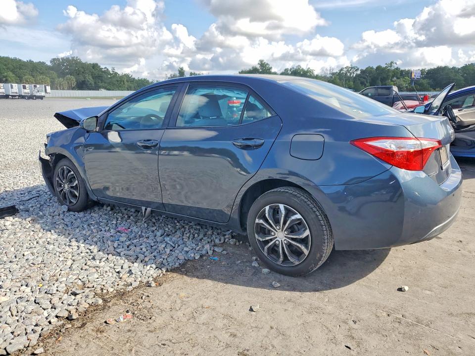 54696286 :رقم المزاد ، 5YFBURHE0FP270748 vin ، 2015 Toyota Corolla مزاد بيع