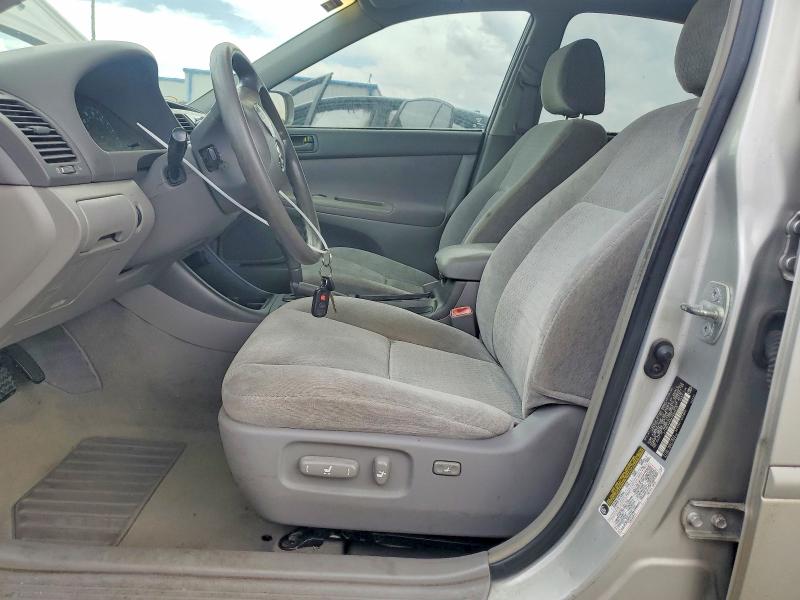 2004 Toyota Camry მანქანა იყიდება აუქციონზე, vin: 4T1BE32K64U856570, აუქციონის ნომერი: 55459356