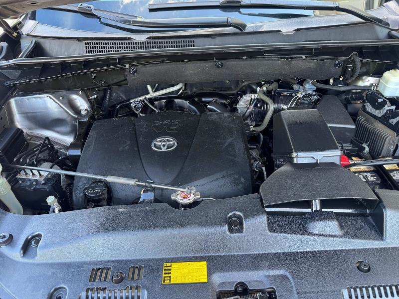 54733956 :رقم المزاد ، 5TDBZRFH6JS913523 vin ، 2018 Toyota Highlander مزاد بيع