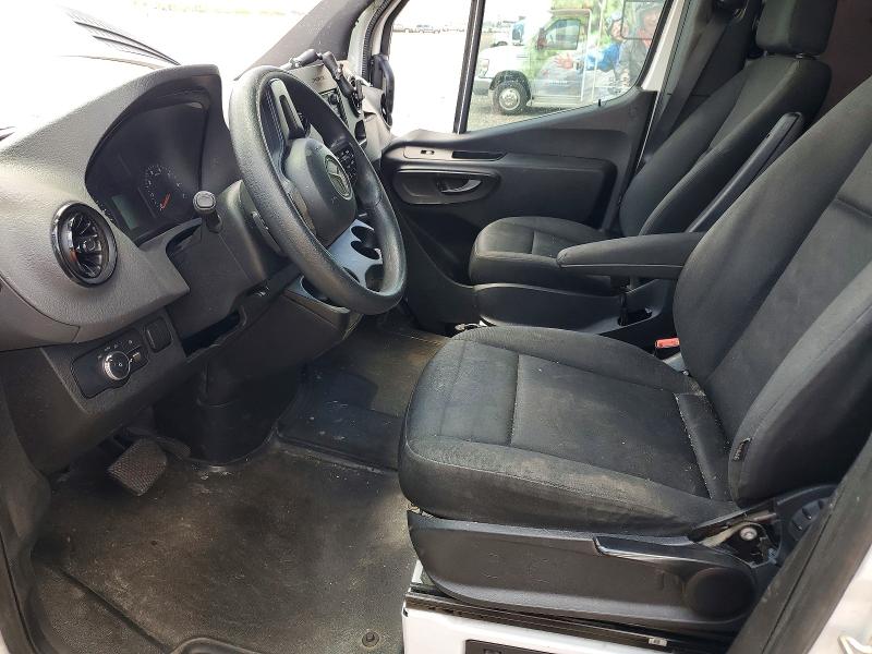 52264276 :رقم المزاد ، W1W40CHY1MT054669 vin ، 2021 Mercedes Benz Sprinter مزاد بيع