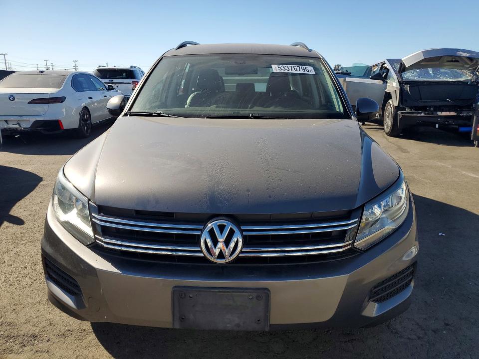 2017 Volkswagen Tiguan მანქანა იყიდება აუქციონზე, vin: WVGAV7AXXHK030001, აუქციონის ნომერი: 53376796